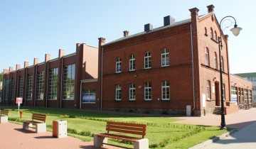 Biblioteka szkolna oraz sala gimnastyczna - powiększ