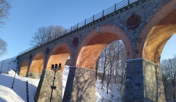Most kolejowy zimą - powiększ